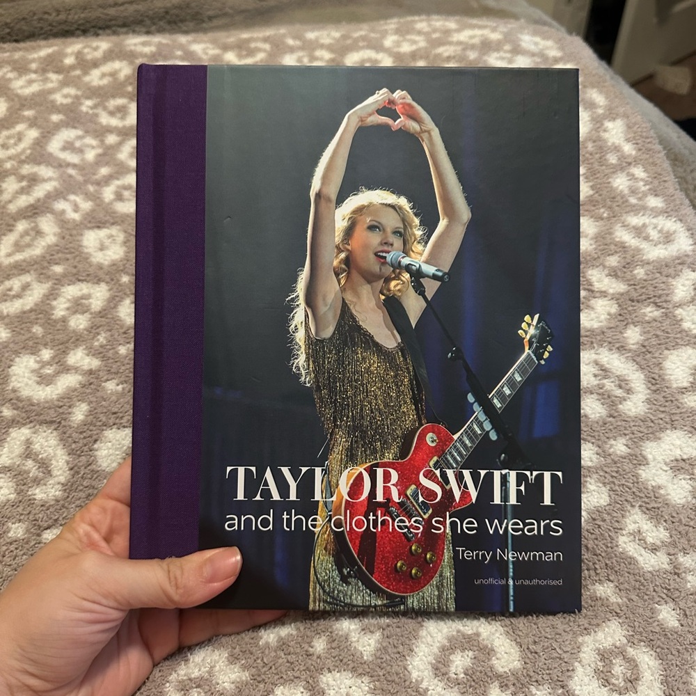 2 Taylor Swift Books, 1 Hard Cover 1 Paperback